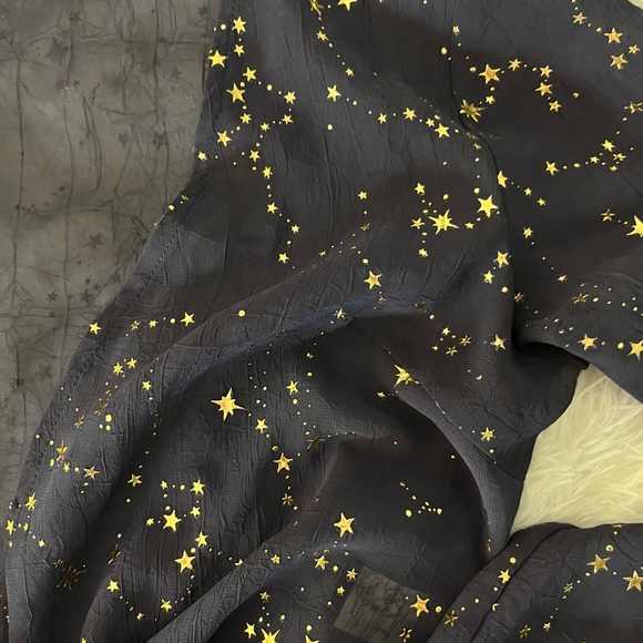 Cloud 10 Sheer Front Tie top - Picture 3 of 4